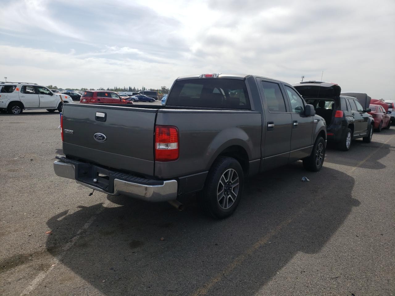 Photo 4 from auction – 2005 FORD F150 SUPER with VIN 1FTRW12W35FA37982