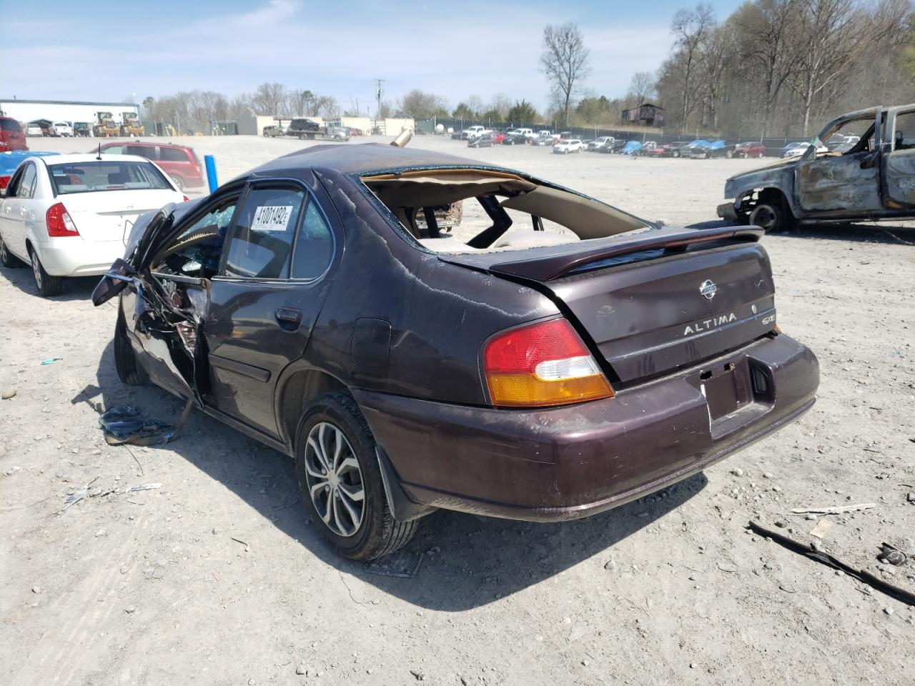 Photo 3 from auction – 1998 NISSAN ALTIMA XE with VIN 1N4DL01D4WC154380