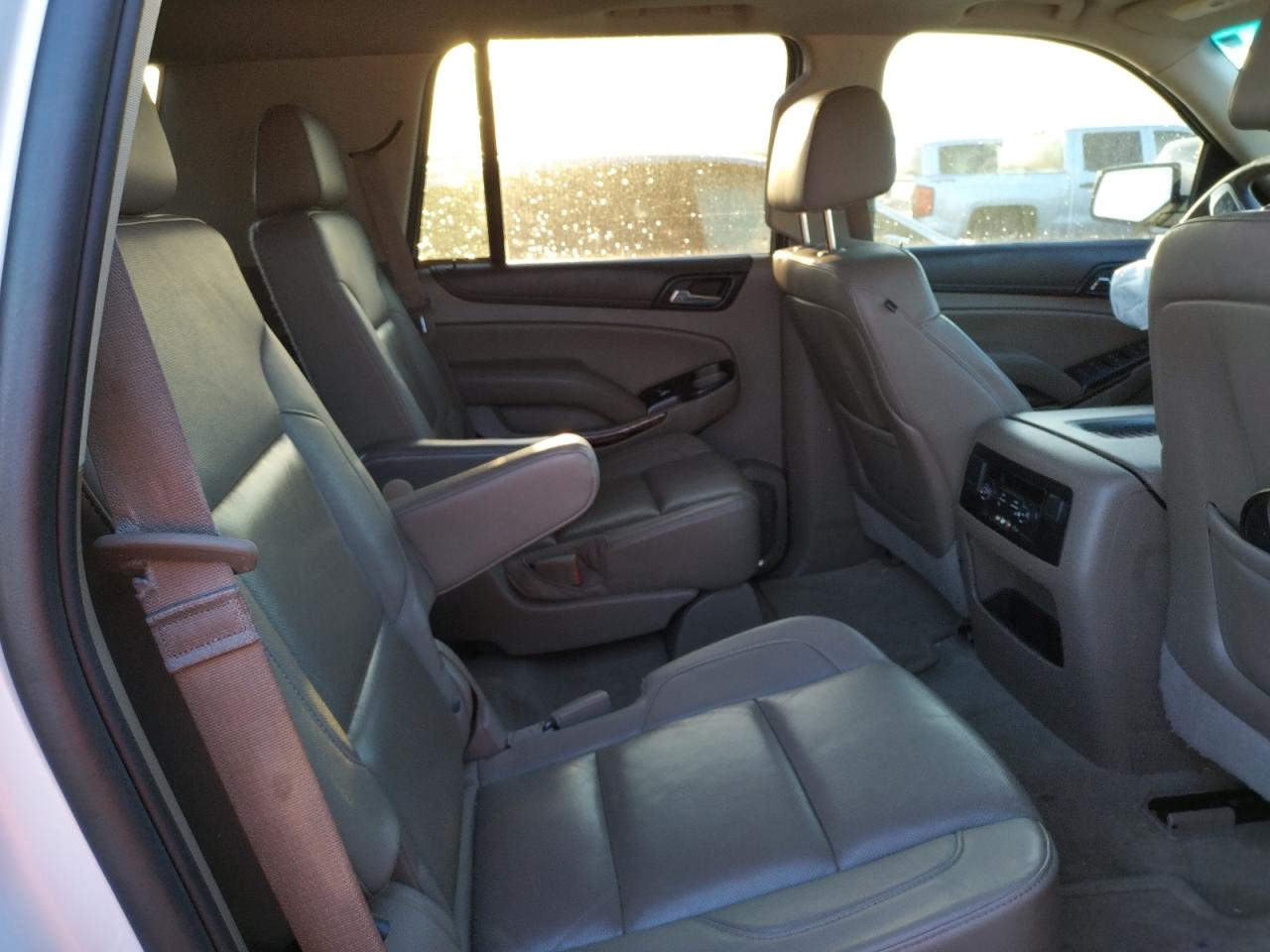Photo 6 from auction – 2016 GMC YUKON SLT with VIN 1GKS1BKCXGR429018