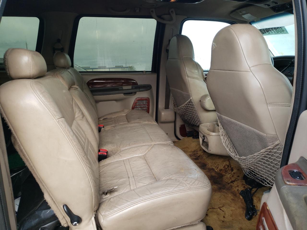 Photo 6 from auction – 2000 FORD EXCURSION with VIN 1FMSU43F1YEB53985