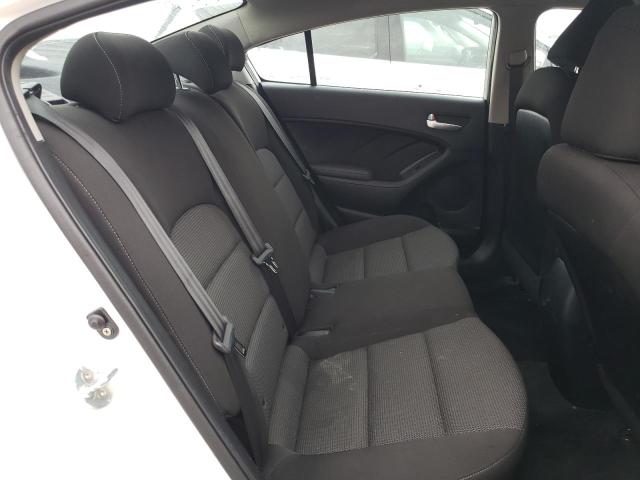 Photo 6 from auction – 2017 KIA FORTE LX with VIN 3KPFK4A71HE075039