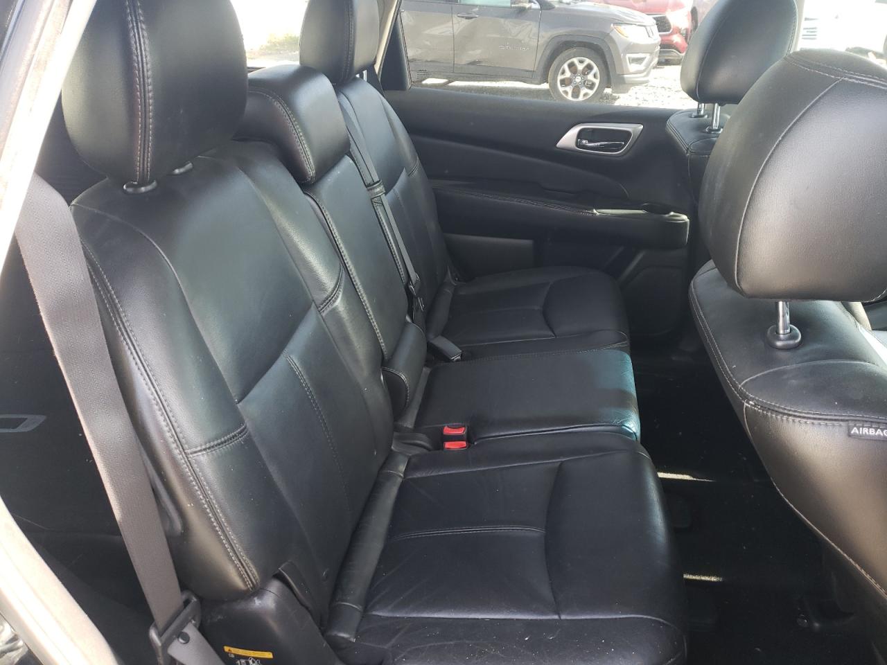 Photo 6 from auction – 2014 NISSAN PATHFINDER with VIN 5N1AR2MM1EC629528