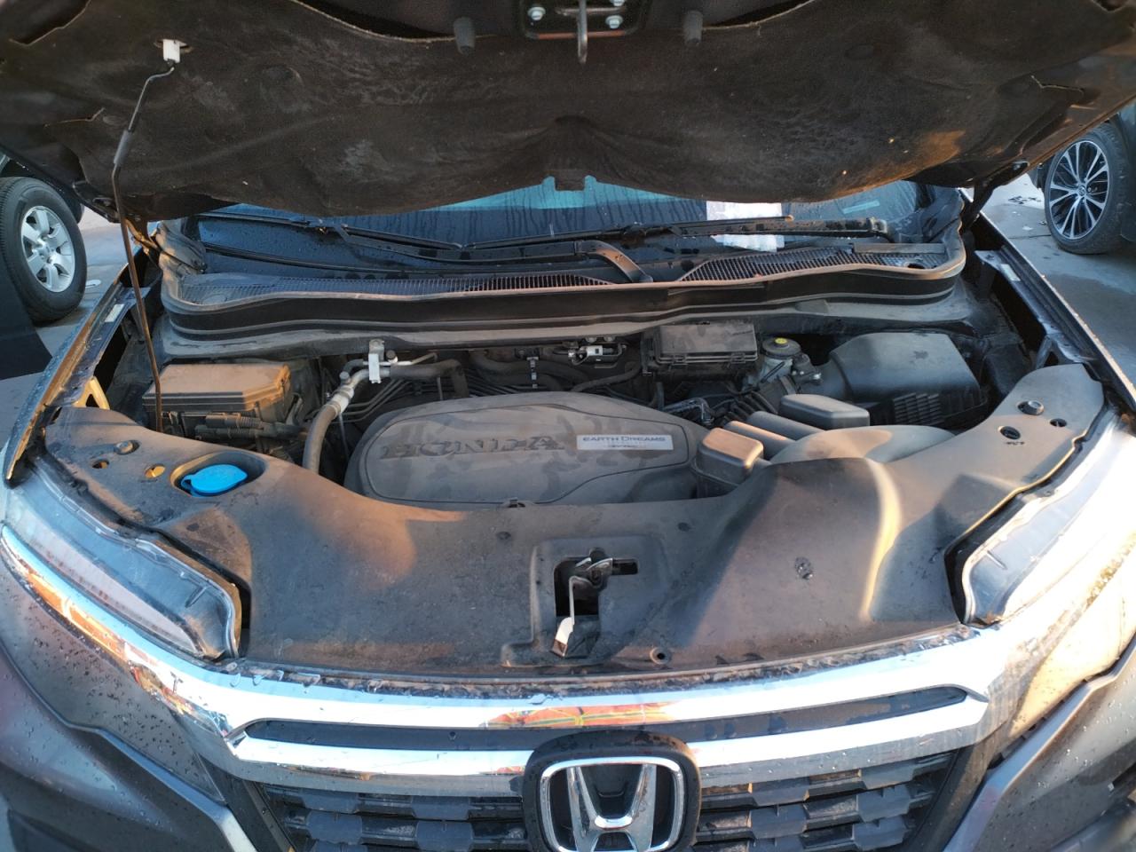 Photo 7 from auction – 2017 HONDA RIDGELINE with VIN 5FPYK2F62HB011381