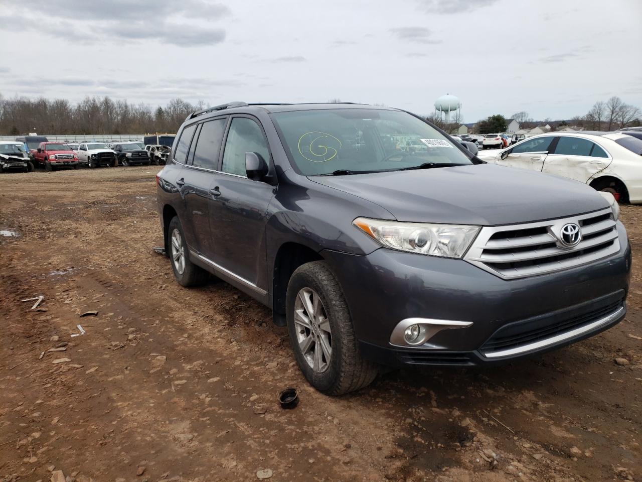 TOYOTA HIGHLANDER 2011 with VIN 5TDBK3EH9BS069949 - Photo from auction