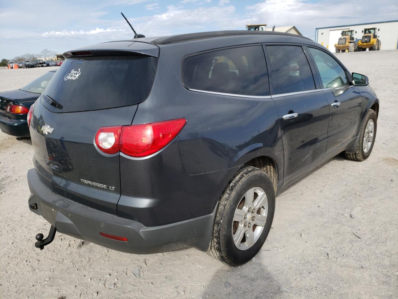 Photo 4 from auction – 2010 CHEVROLET TRAVERSE L with VIN 1GNLRGED4AS147653