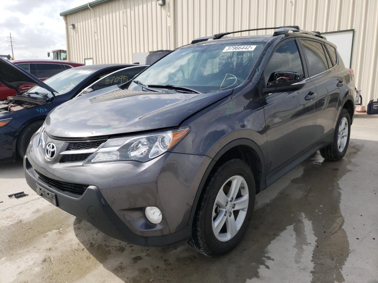 Photo 2 from auction – 2013 TOYOTA RAV4 XLE with VIN 2T3WFREV1DW053471