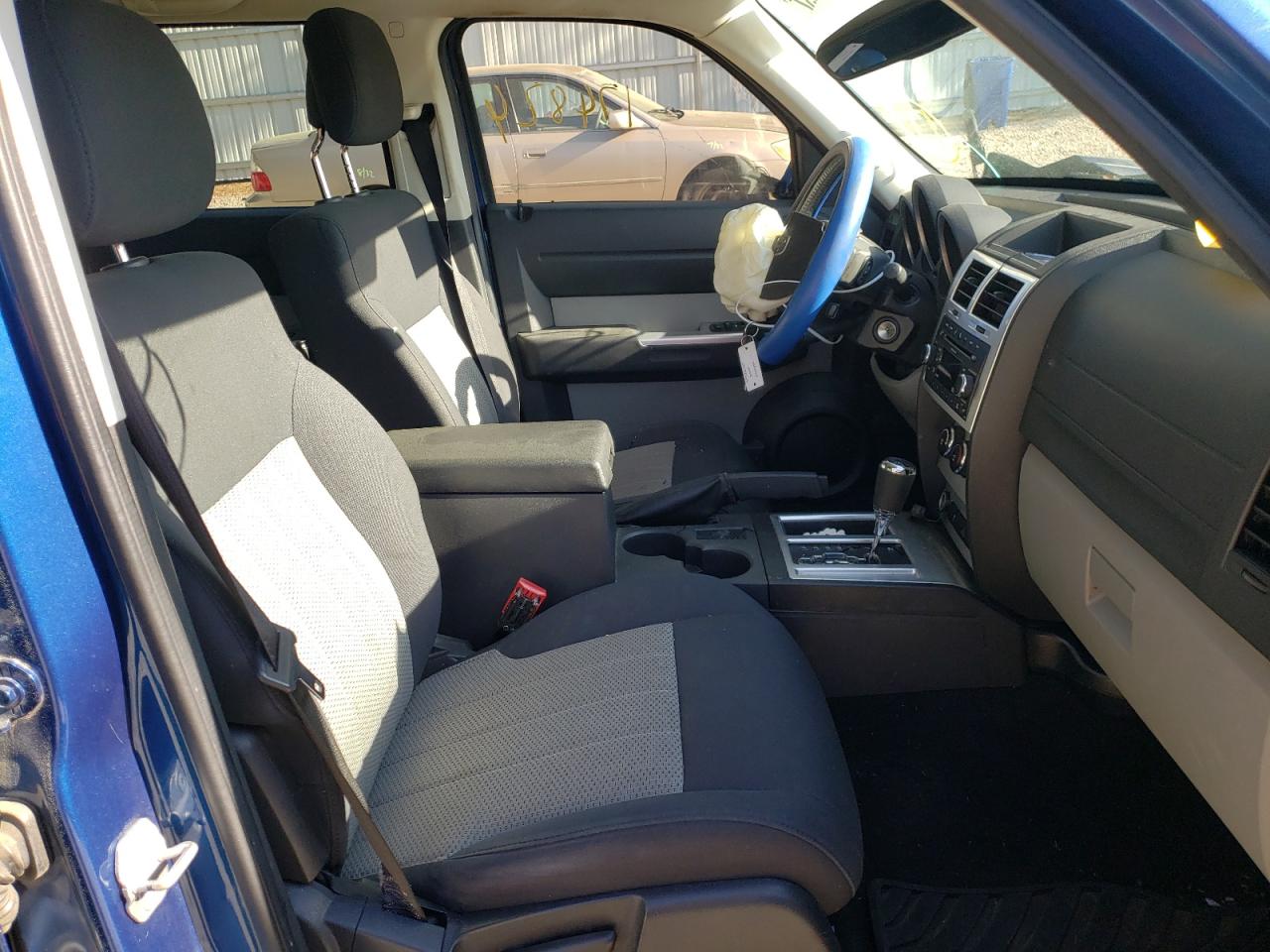 Foto 5 de la subasta – 2010 DODGE NITRO SXT con VIN 1D4PT5GK9AW126076