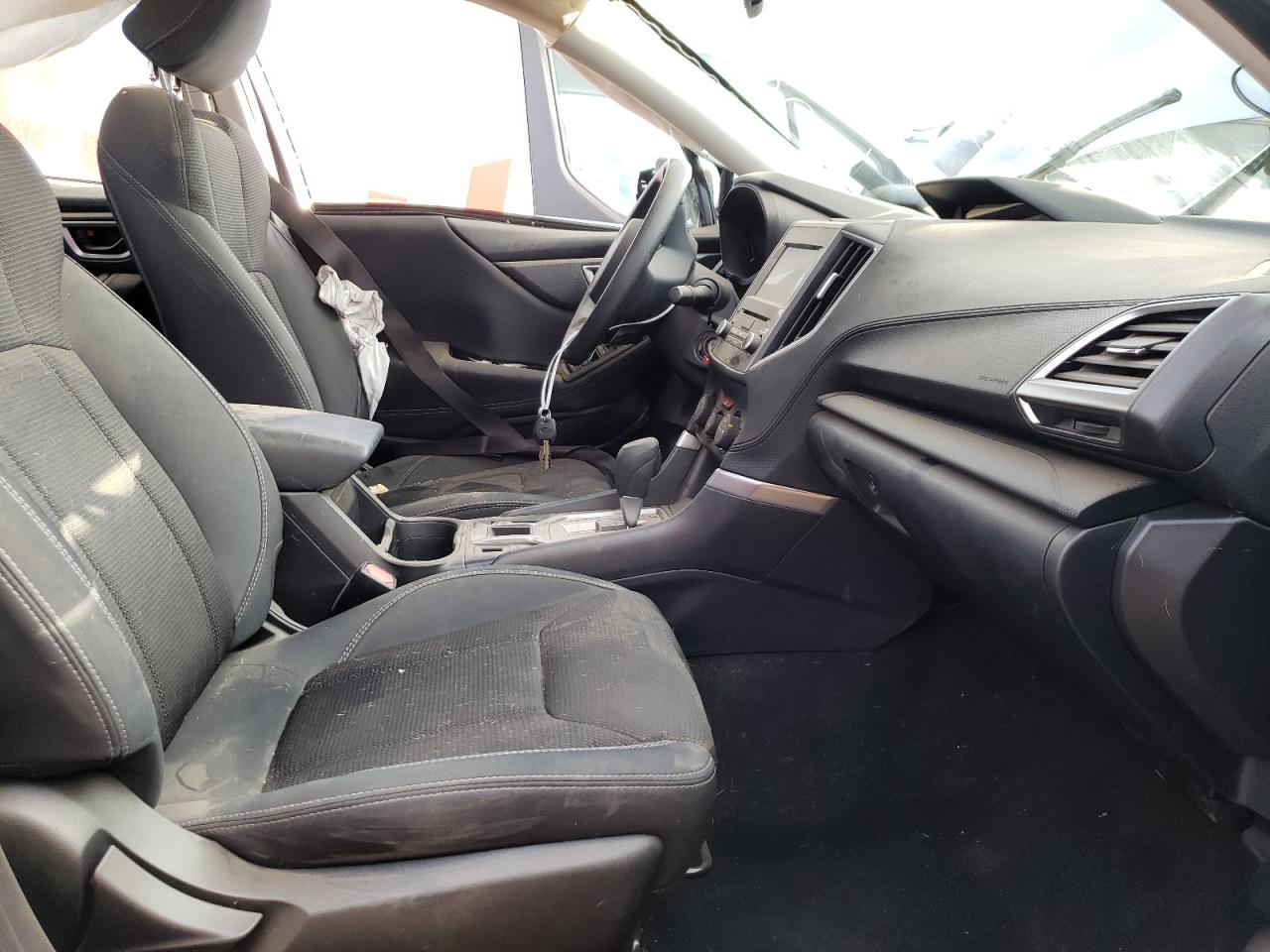 Photo 5 from auction – 2019 SUBARU FORESTER with VIN JF2SKACC5KH478435