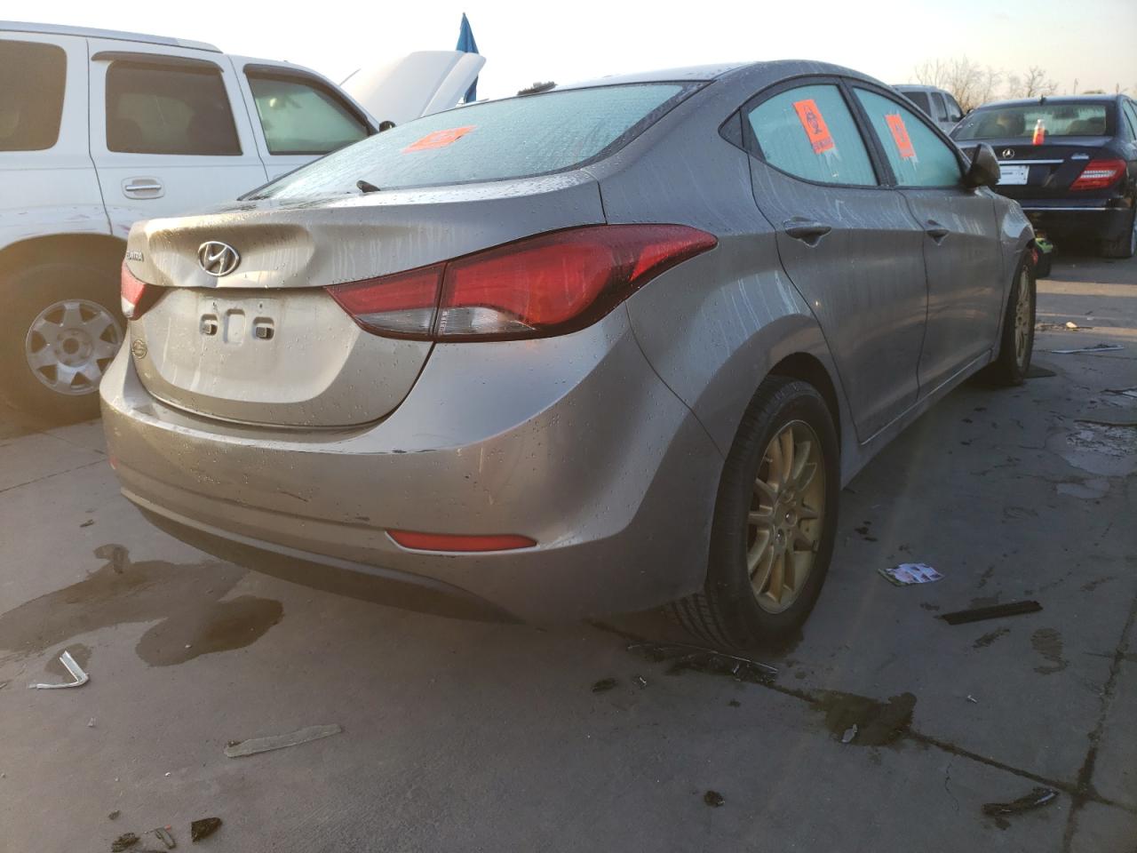 Photo 4 from auction – 2016 HYUNDAI ELANTRA SE with VIN 5NPDH4AE8GH682019