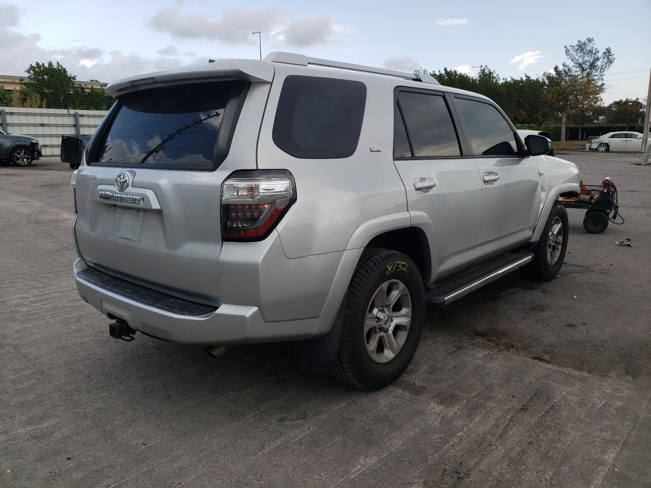 Photo 4 from auction – 2016 TOYOTA 4RUNNER SR with VIN JTEZU5JR0G5111842