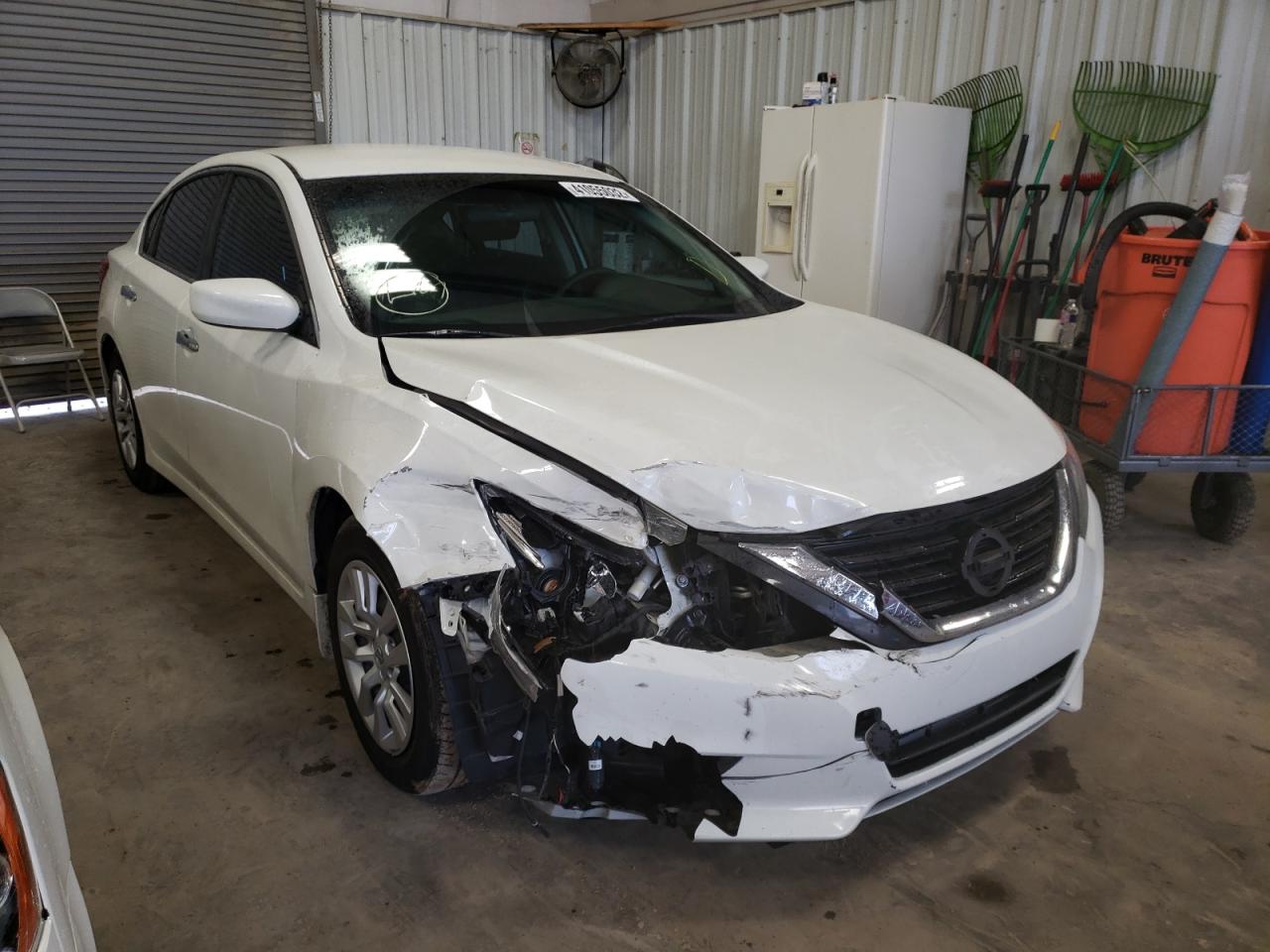 NISSAN ALTIMA 2.5 2016 with VIN 1N4AL3AP1GN355741 - Photo from auction