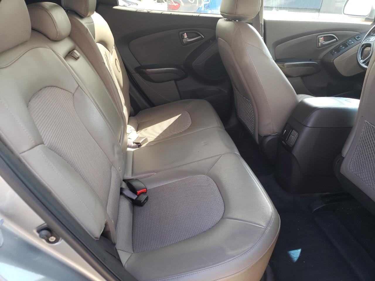 Photo 6 from auction – 2015 HYUNDAI TUCSON LIM with VIN KM8JUCAGXFU077641