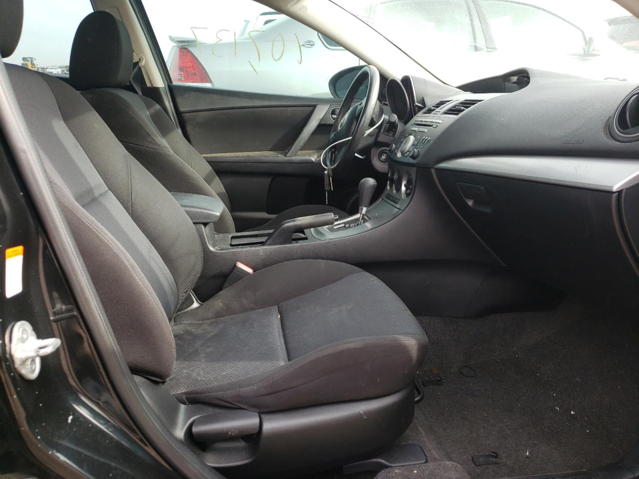 Photo 5 from auction – 2011 MAZDA 3 I with VIN JM1BL1VF7B1374363