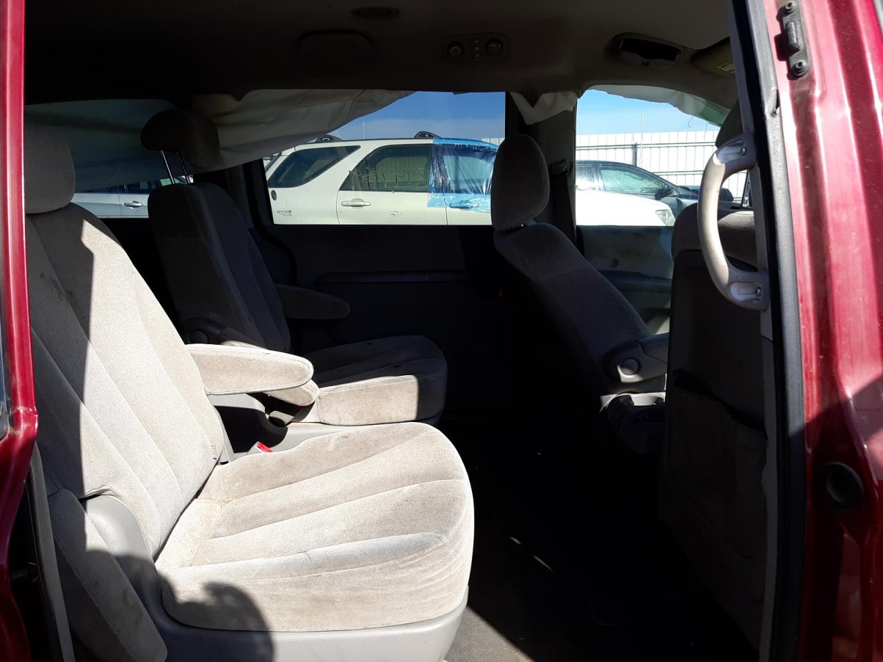 Photo 6 from auction – 2008 KIA SEDONA EX with VIN KNDMB233286237403