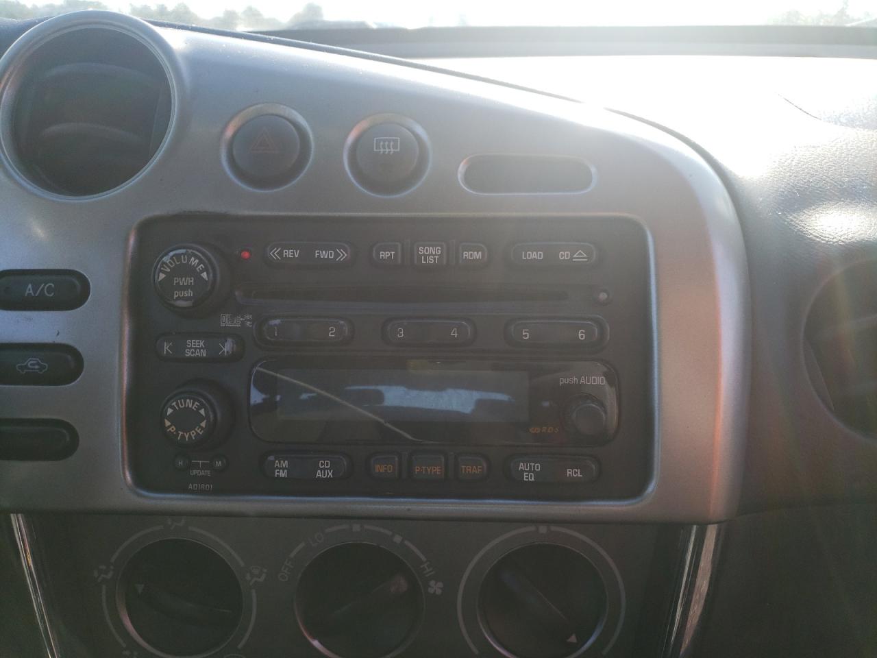 Photo 9 from auction – 2003 TOYOTA MATRIX with VIN 2T1KR32E73C102625