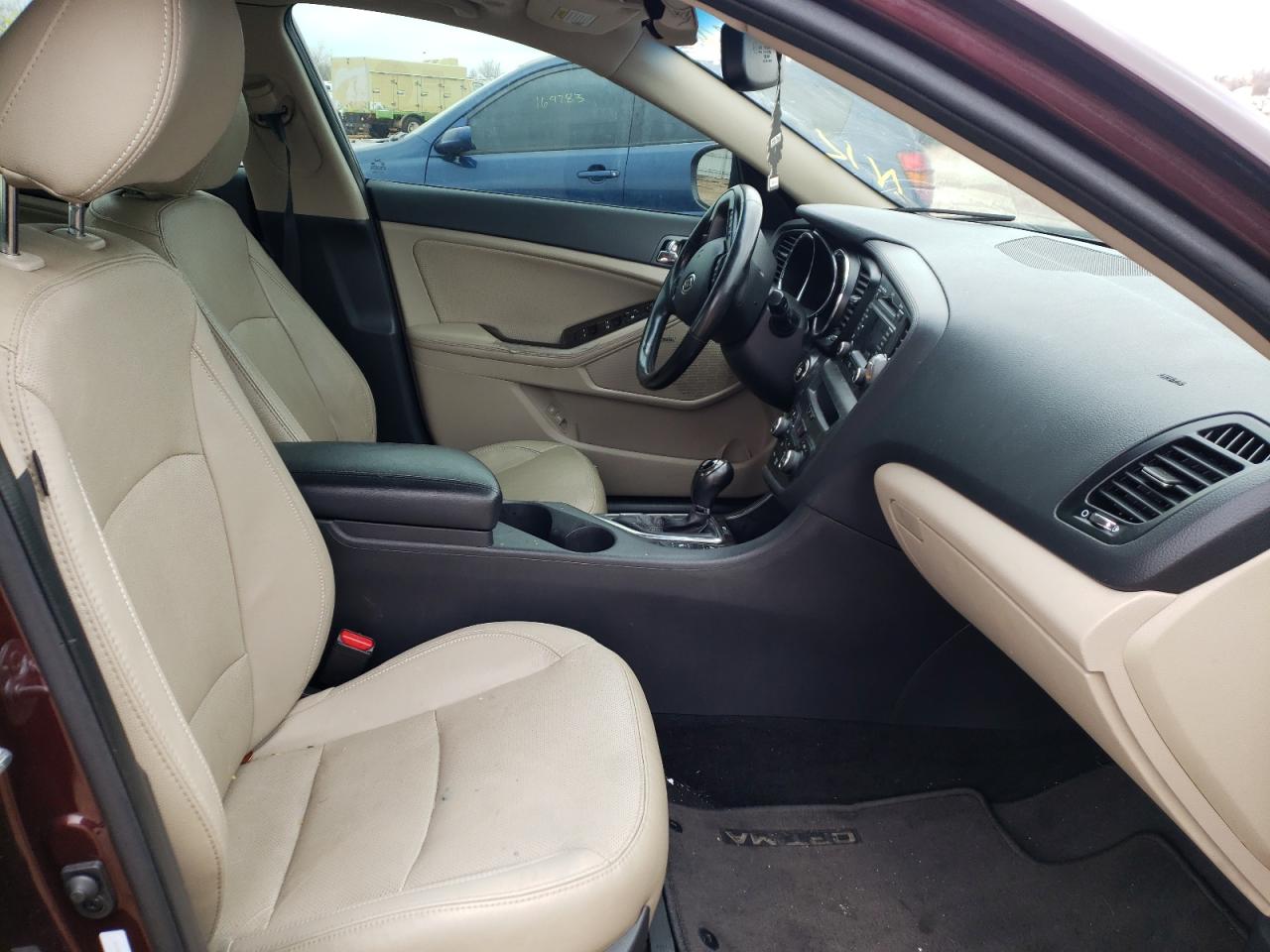 Photo 5 from auction – 2012 KIA OPTIMA EX with VIN 5XXGN4A74CG081543