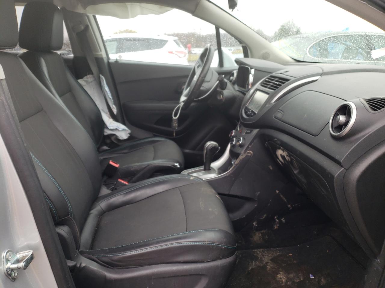 Photo 5 from auction – 2015 CHEVROLET TRAX 1LT with VIN 3GNCJLSB5FL222109