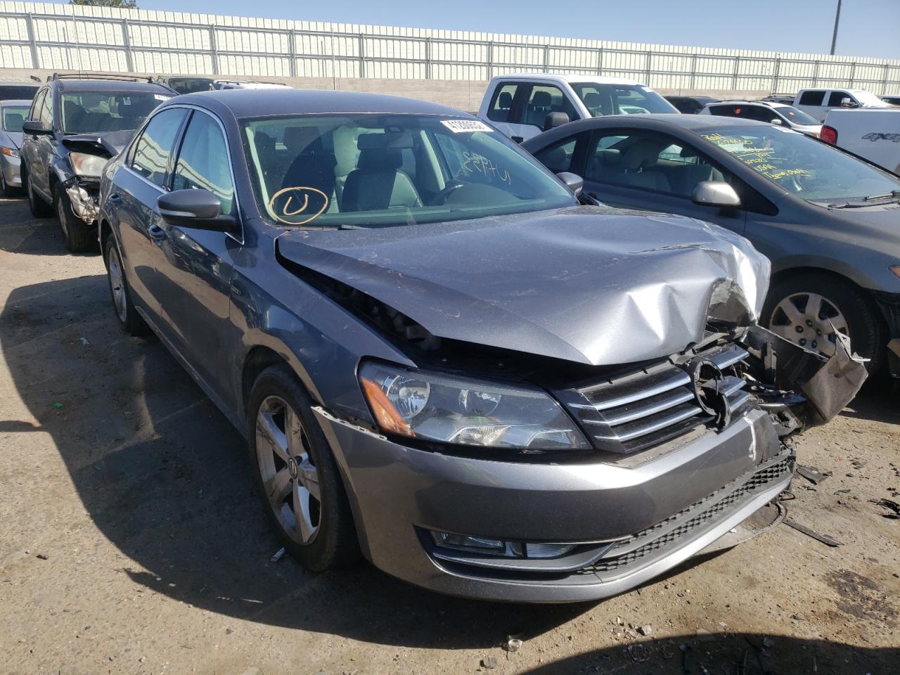 VOLKSWAGEN PASSAT S 2015 with VIN 1VWAS7A33FC118757 - Photo from auction