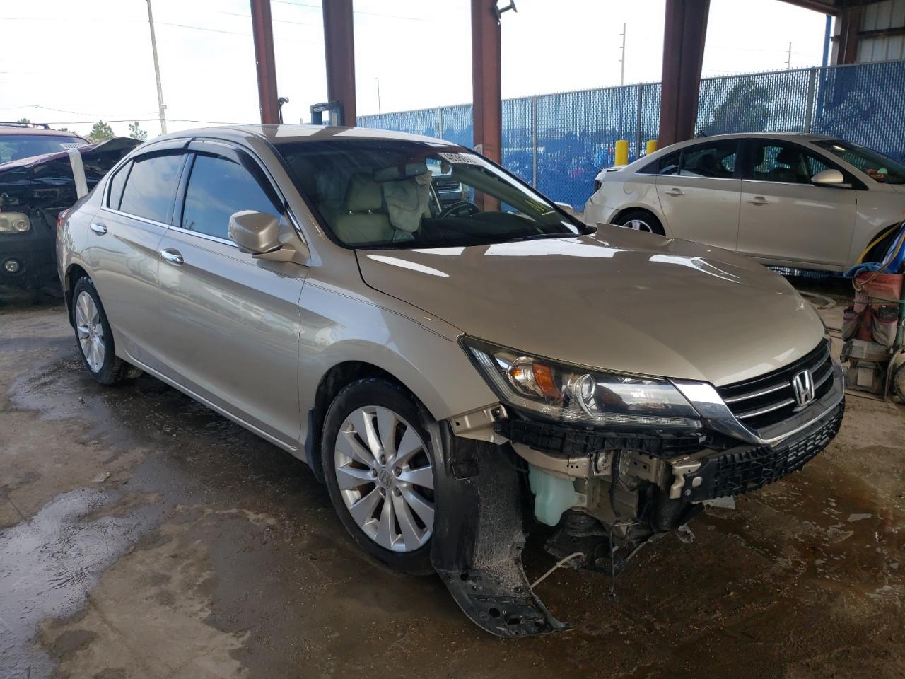 HONDA ACCORD EXL 2013 with VIN 1HGCR3F89DA045375 - Photo from auction