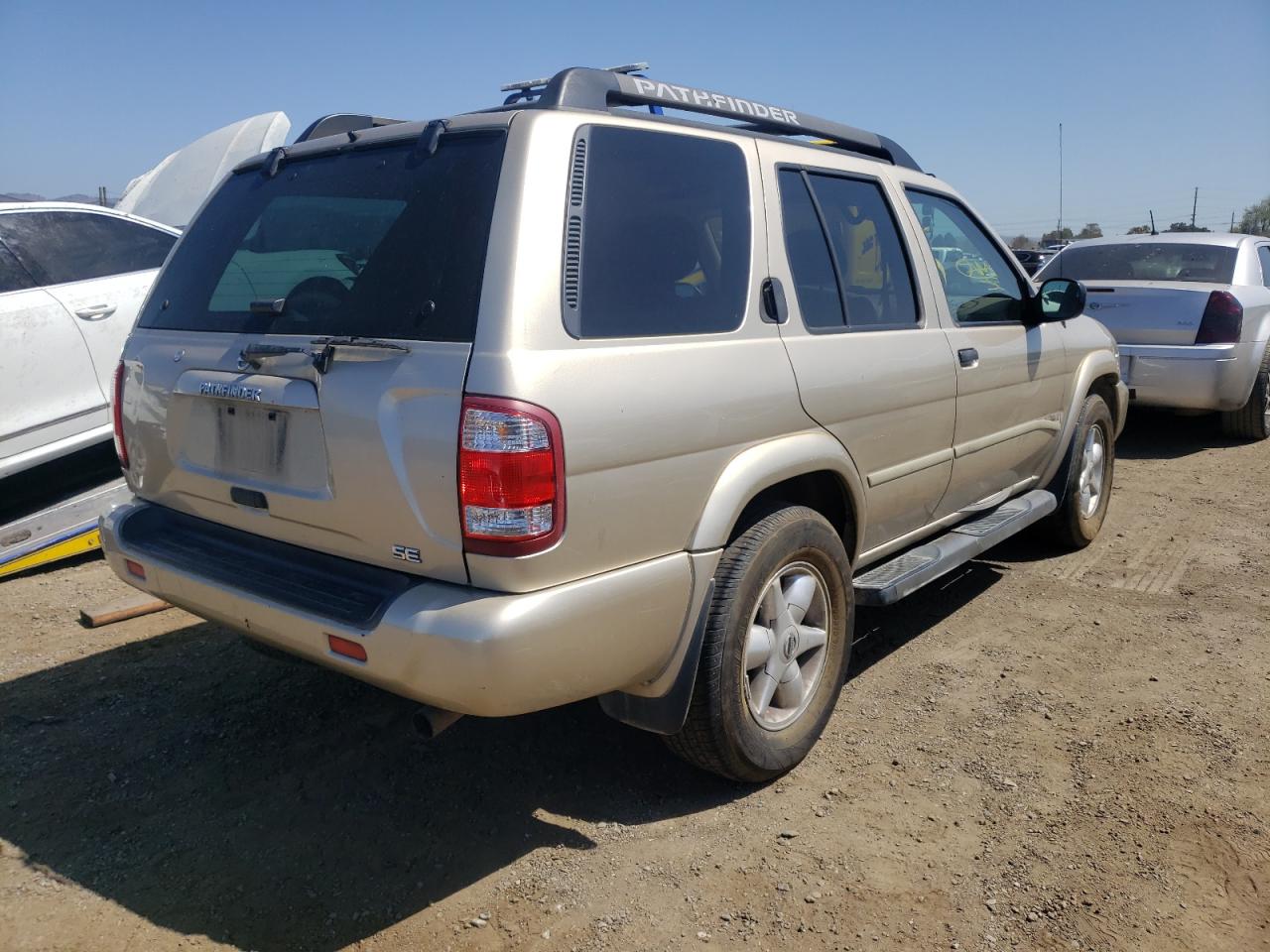 Photo 4 from auction – 2002 NISSAN PATHFINDER with VIN JN8DR09X72W656126