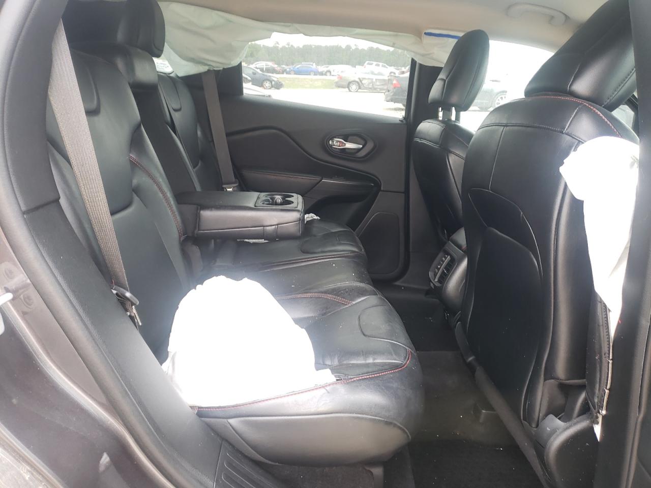 Photo 6 from auction – 2015 JEEP CHEROKEE T with VIN 1C4PJMBS6FW570754
