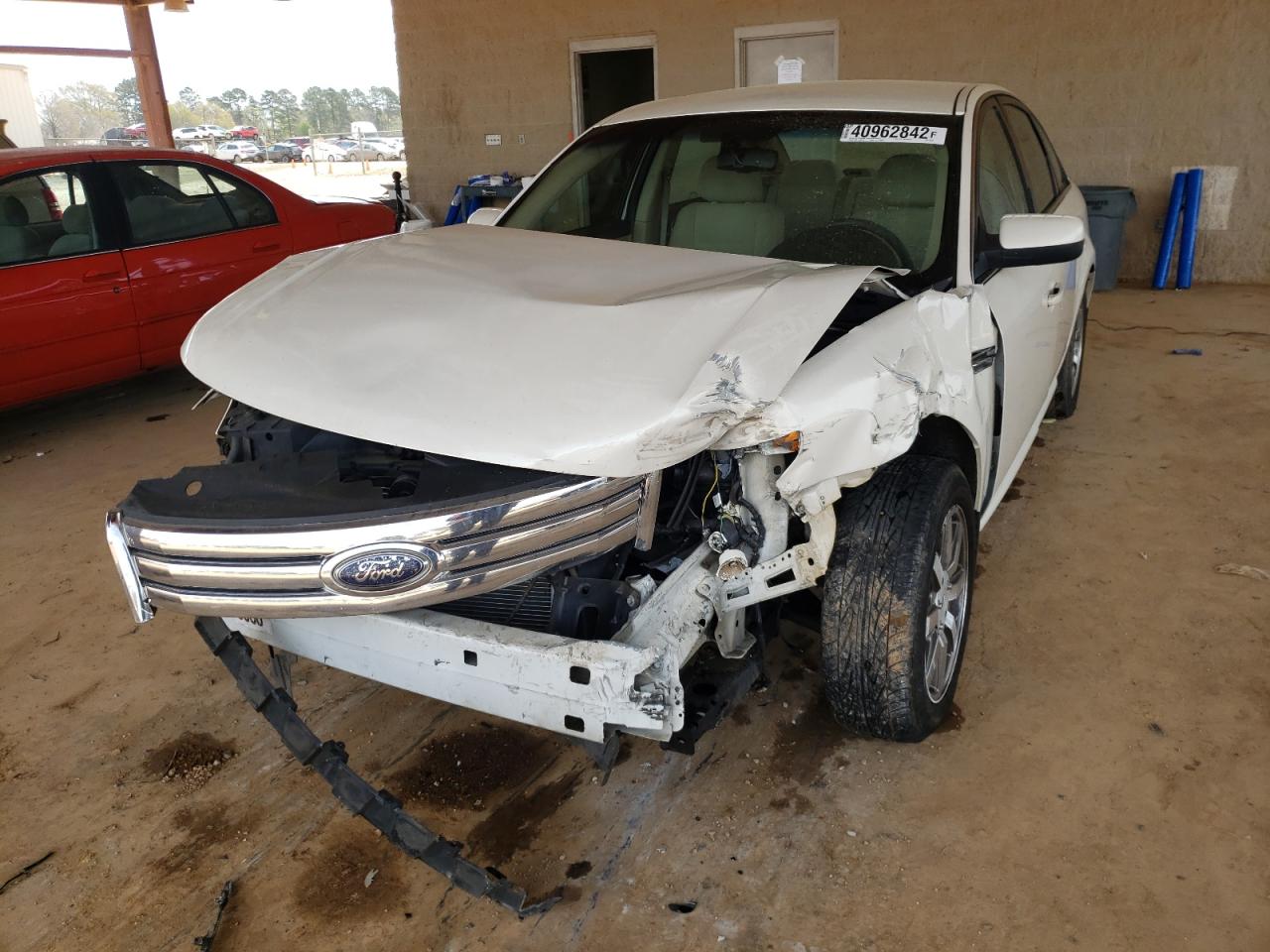 Photo 2 from auction – 2009 FORD TAURUS SEL with VIN 1FAHP24W69G109503