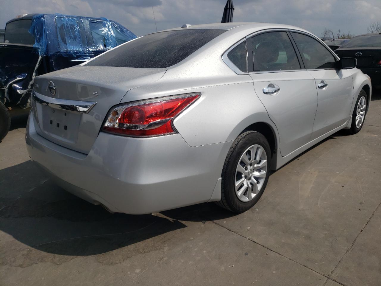 Photo 4 from auction – 2015 NISSAN ALTIMA 2.5 with VIN 1N4AL3AP2FN348621