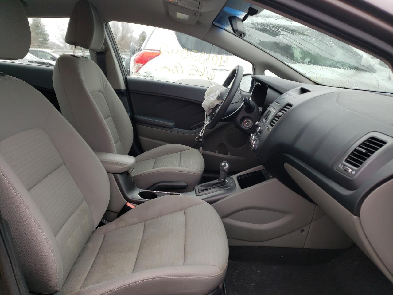 Photo 5 from auction – 2014 KIA FORTE LX with VIN KNAFX4A64E5091054