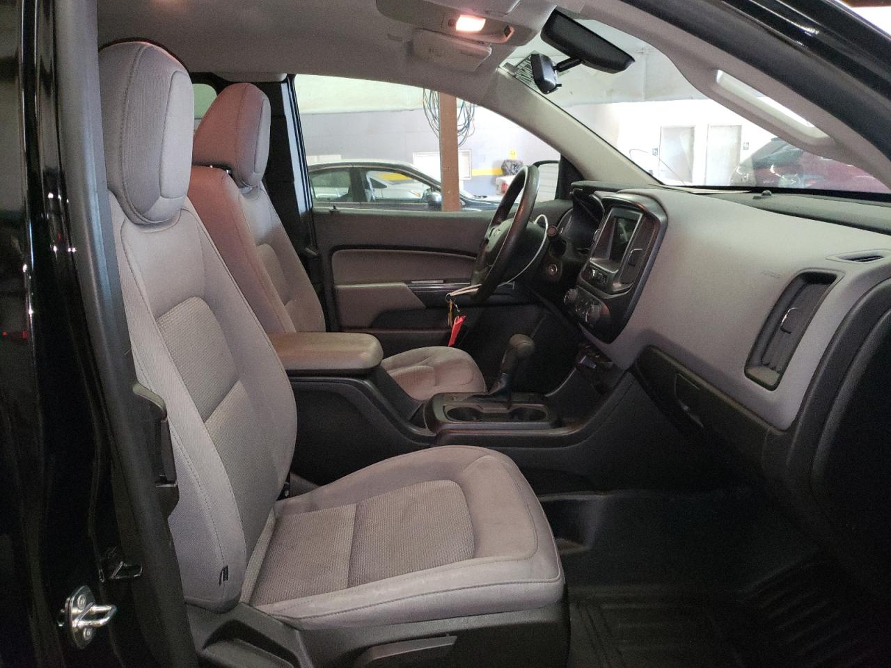 Photo 5 from auction – 2019 CHEVROLET COLORADO with VIN 1GCHSBEA8K1241389