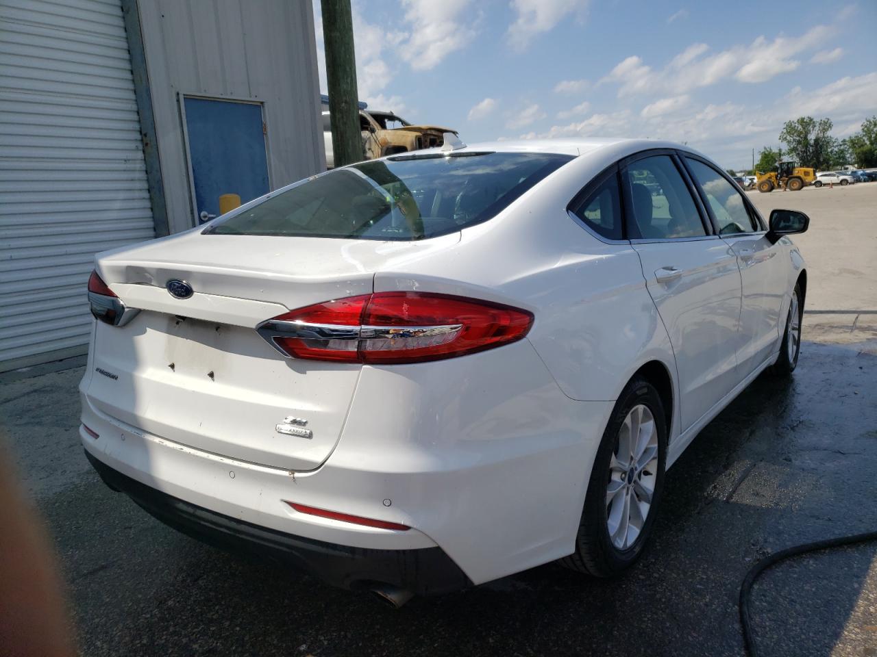 Photo 4 from auction – 2020 FORD FUSION SE with VIN 3FA6P0HD9LR149983