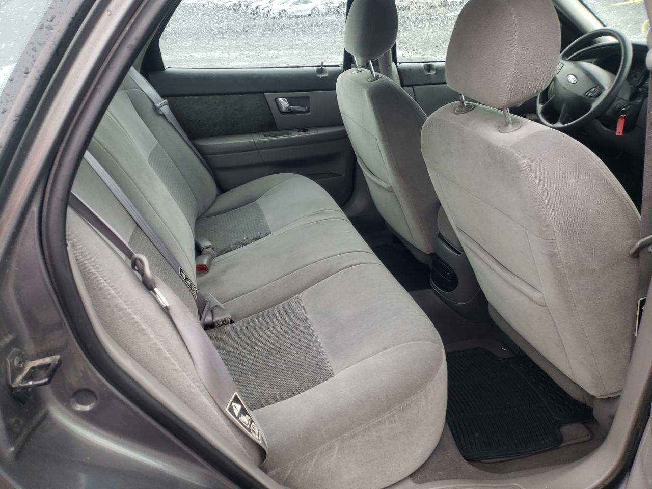 Photo 6 from auction – 2003 FORD TAURUS with VIN 1FAFP53U93G106241