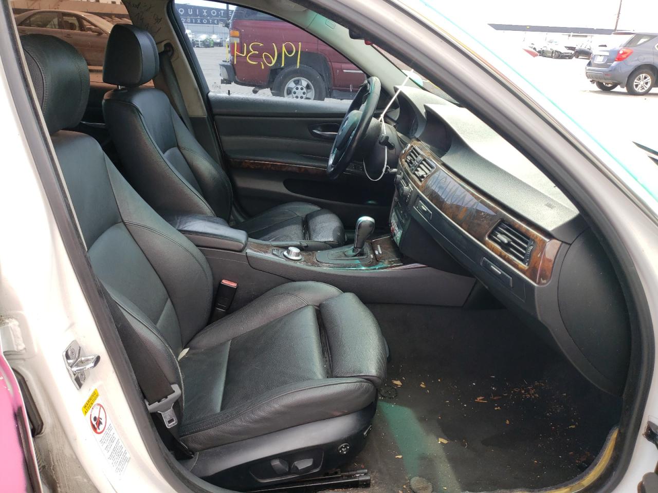 Zdjęcie 5 z aukcji – 2006 BMW 330 I z VIN WBAVB33526PS11657