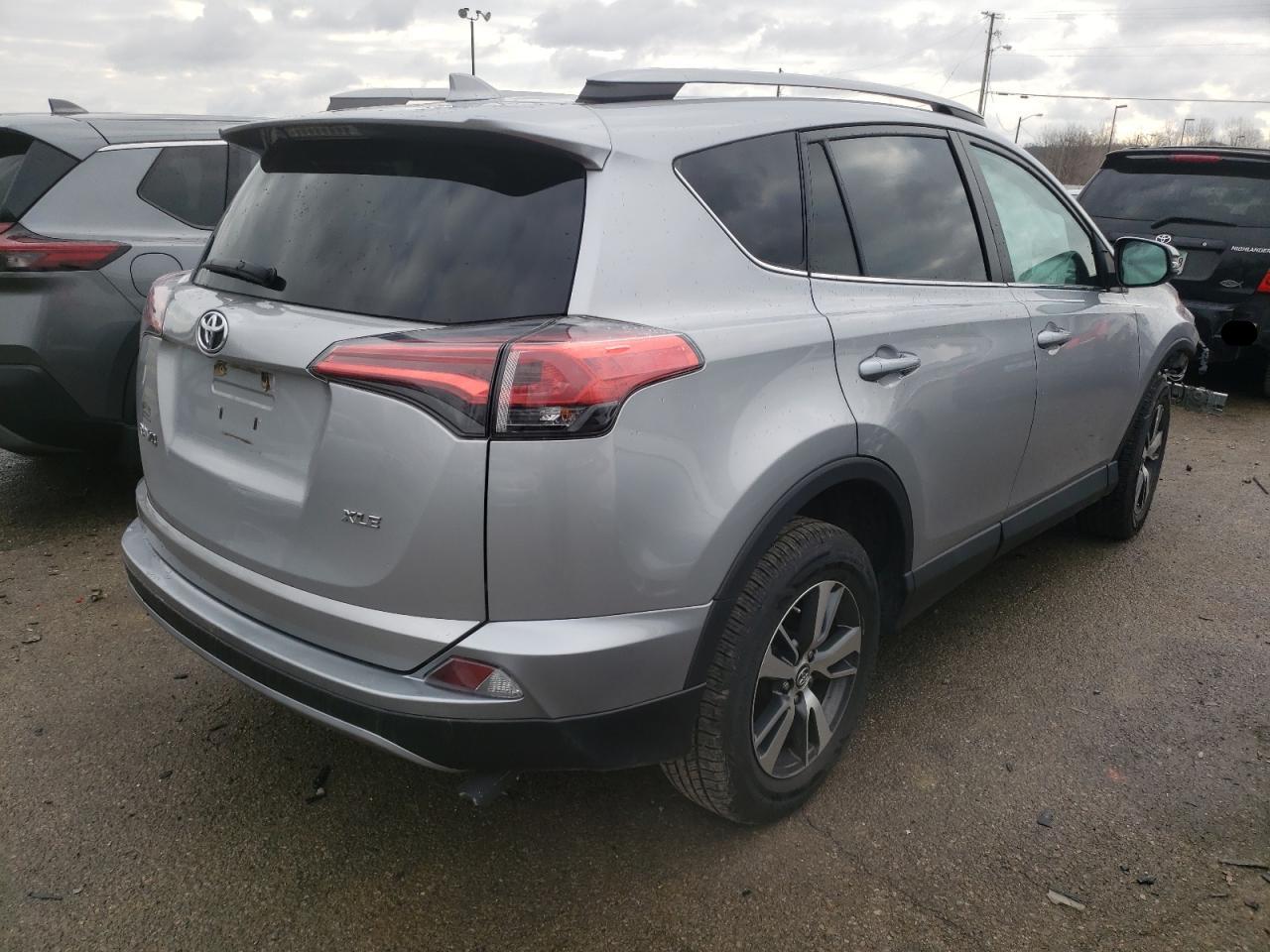 Photo 4 from auction – 2018 TOYOTA RAV4 ADVEN with VIN 2T3WFREV0JW468003