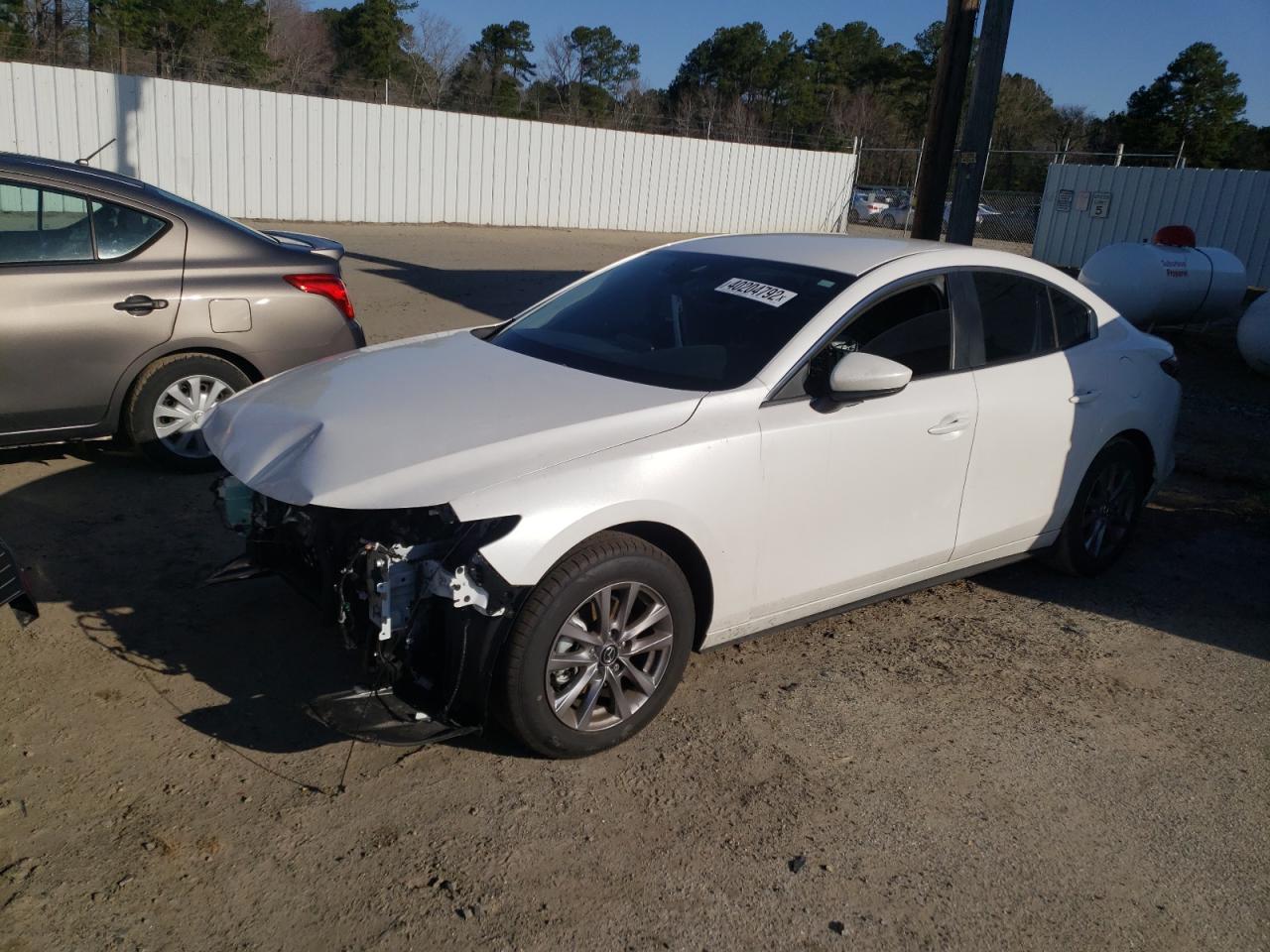 Photo 2 from auction – 2021 MAZDA 3 with VIN JM1BPAAL1M1315456