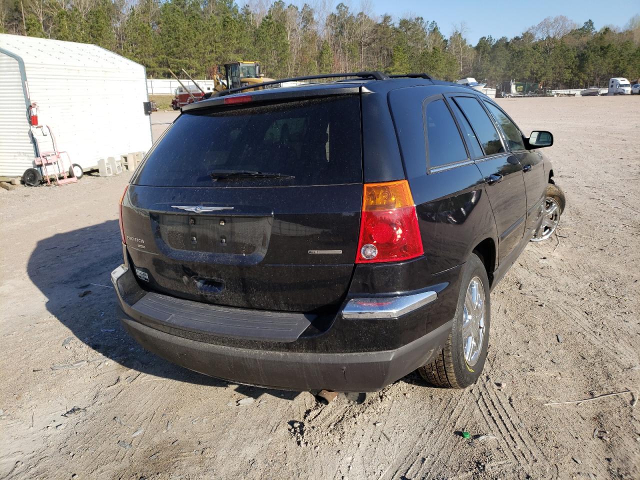 Photo 4 from auction – 2005 CHRYSLER PACIFICA T with VIN 2C8GF68425R359742