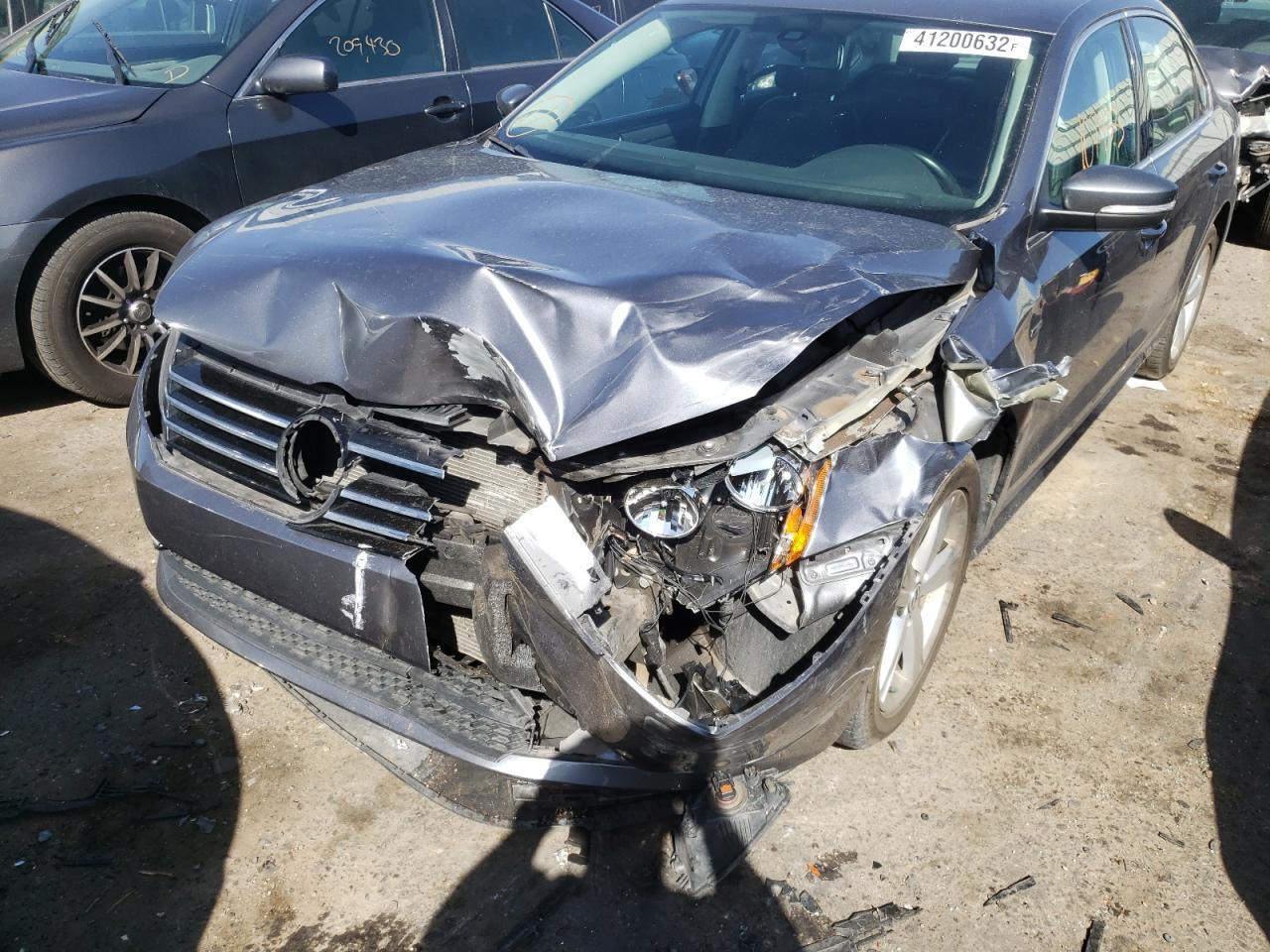 Photo 9 from auction – 2015 VOLKSWAGEN PASSAT S with VIN 1VWAS7A33FC118757