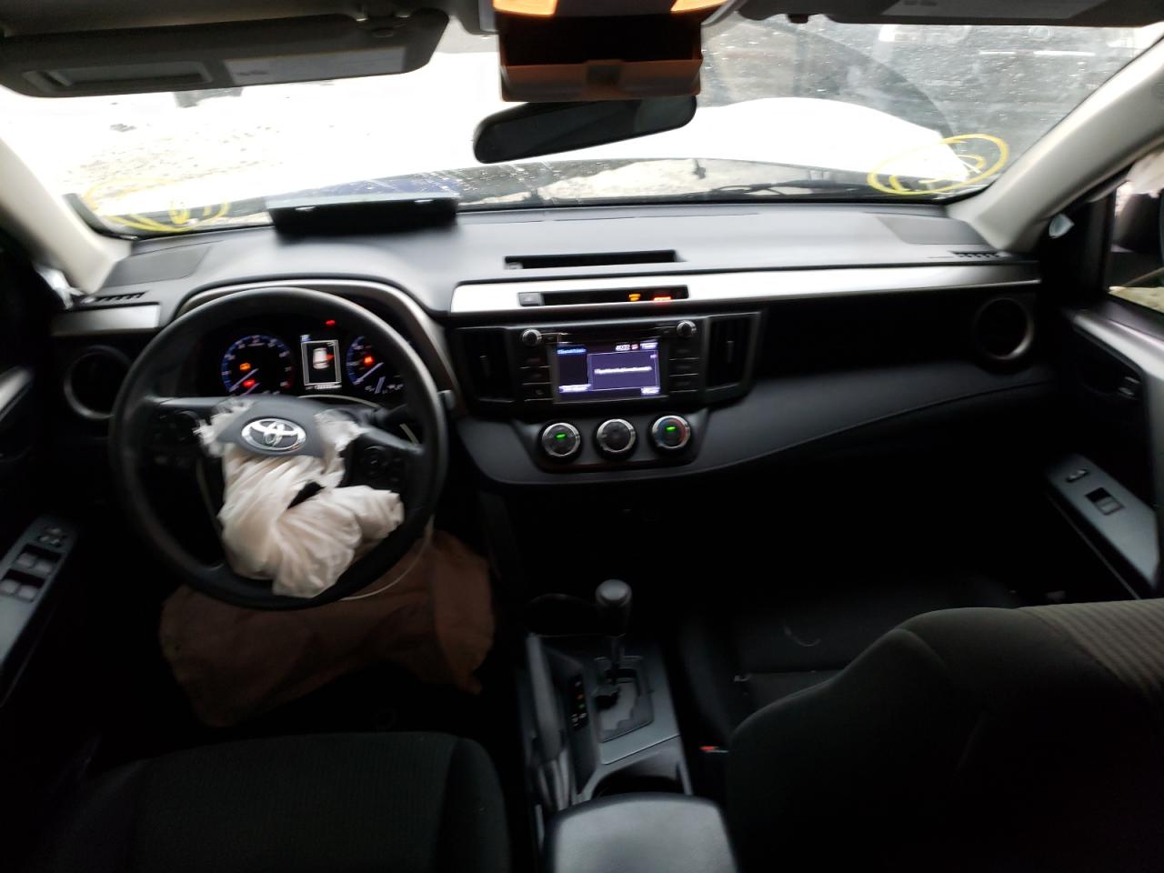 Photo 9 from auction – 2017 TOYOTA RAV4 LE with VIN JTMZFREV1HJ106736