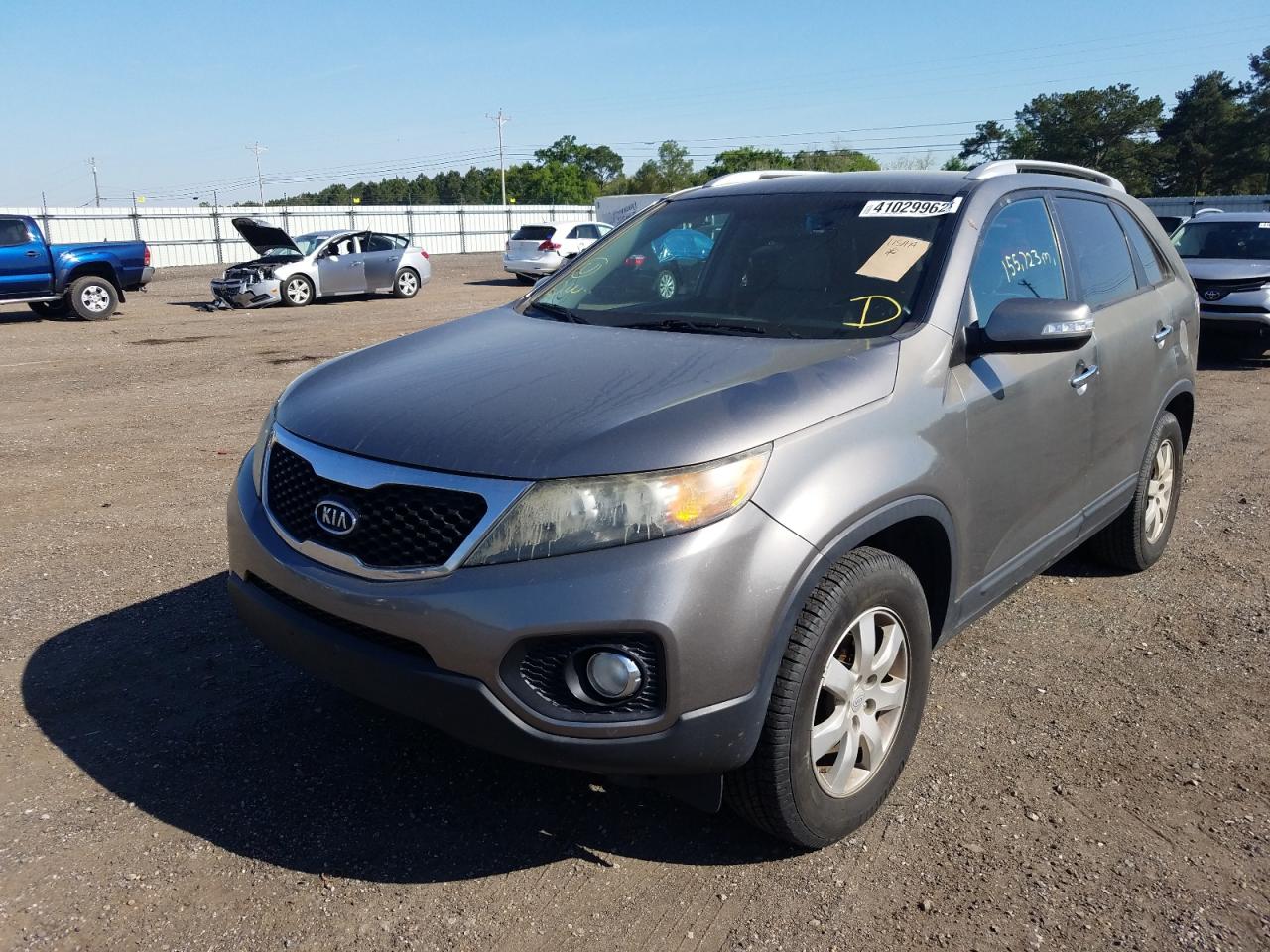 Photo 2 from auction – 2011 KIA SORENTO BA with VIN 5XYKT4A12BG025736
