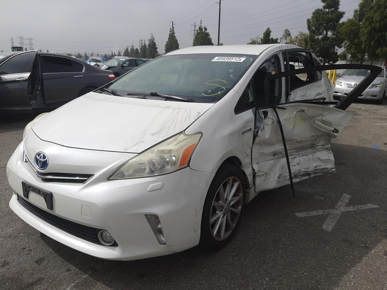 Photo 2 from auction – 2012 TOYOTA PRIUS V with VIN JTDZN3EU8C3036561