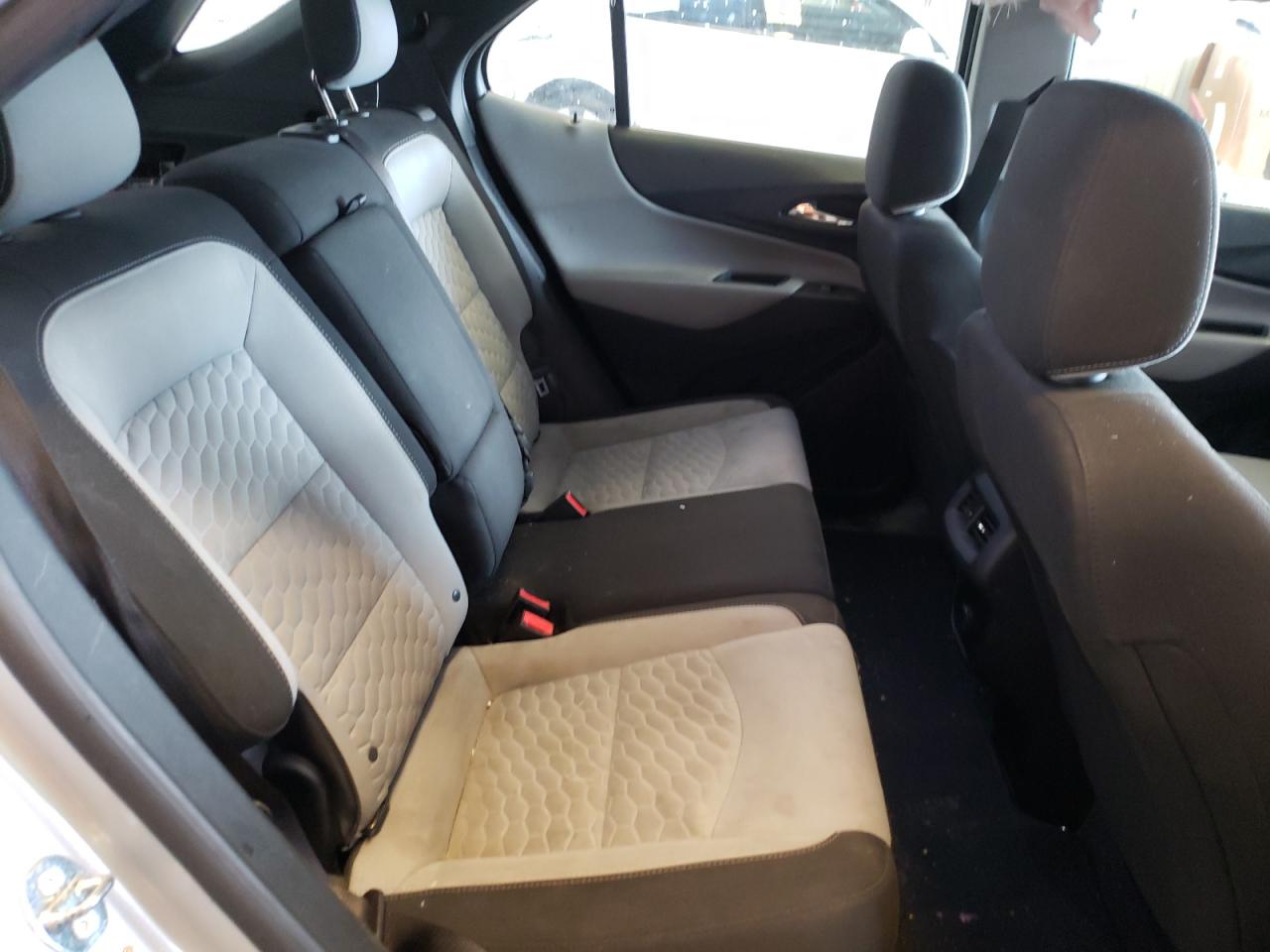 Photo 6 from auction – 2018 CHEVROLET EQUINOX LS with VIN 2GNAXHEV2J6161419