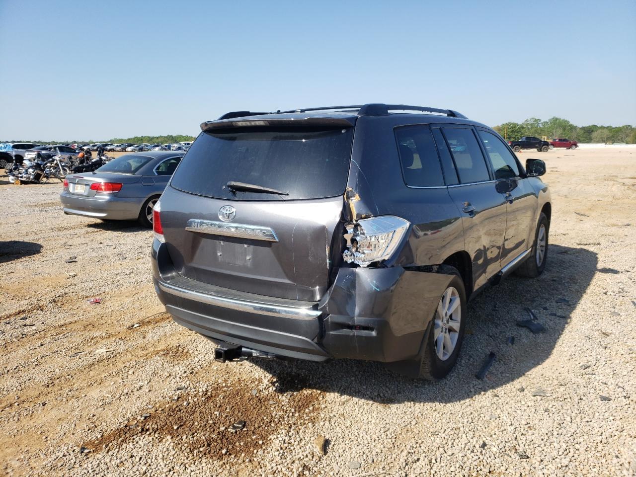 Photo 4 from auction – 2012 TOYOTA HIGHLANDER with VIN 5TDZK3EH4CS075903
