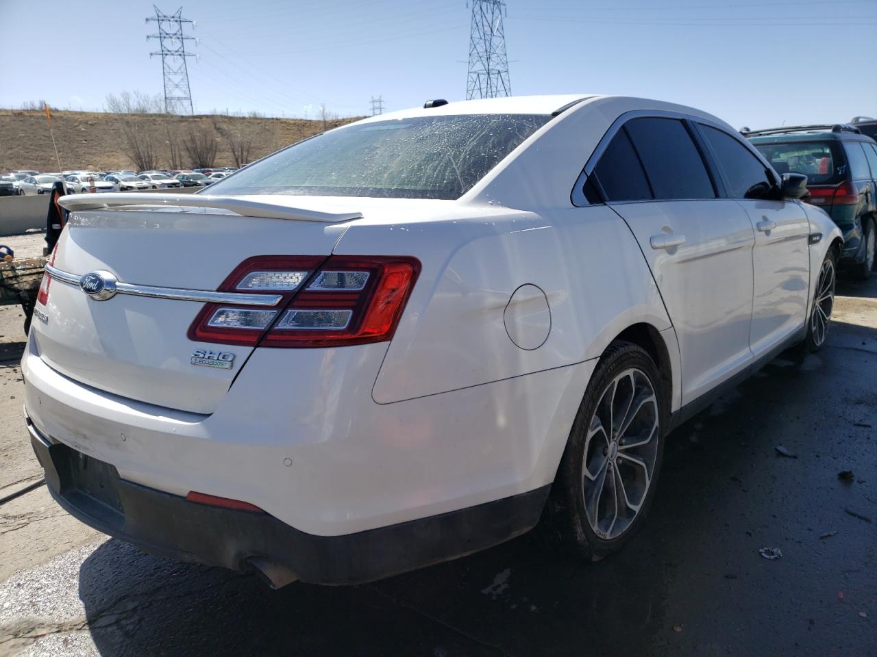 Photo 4 from auction – 2015 FORD TAURUS SHO with VIN 1FAHP2KT0FG161407