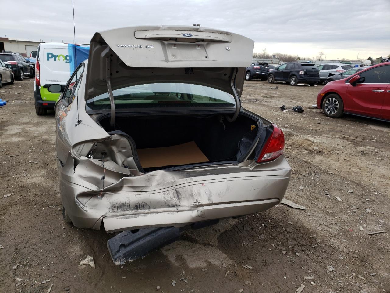 Photo 9 from auction – 2007 FORD TAURUS SE with VIN 1FAFP53U17A174753