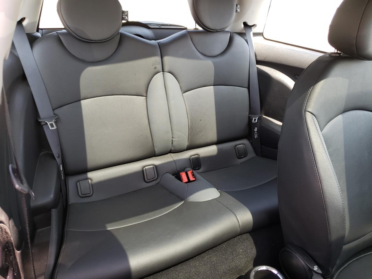 Фото 6 с аукциона – 2010 MINI COOPER S с VIN WMWMF7C5XATZ74369