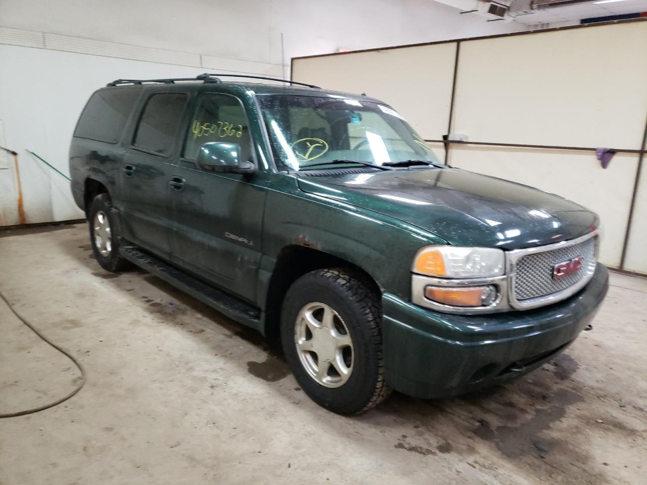 GMC DENALI XL 2002 with VIN 1GKFK66U42J157341 - Photo from auction
