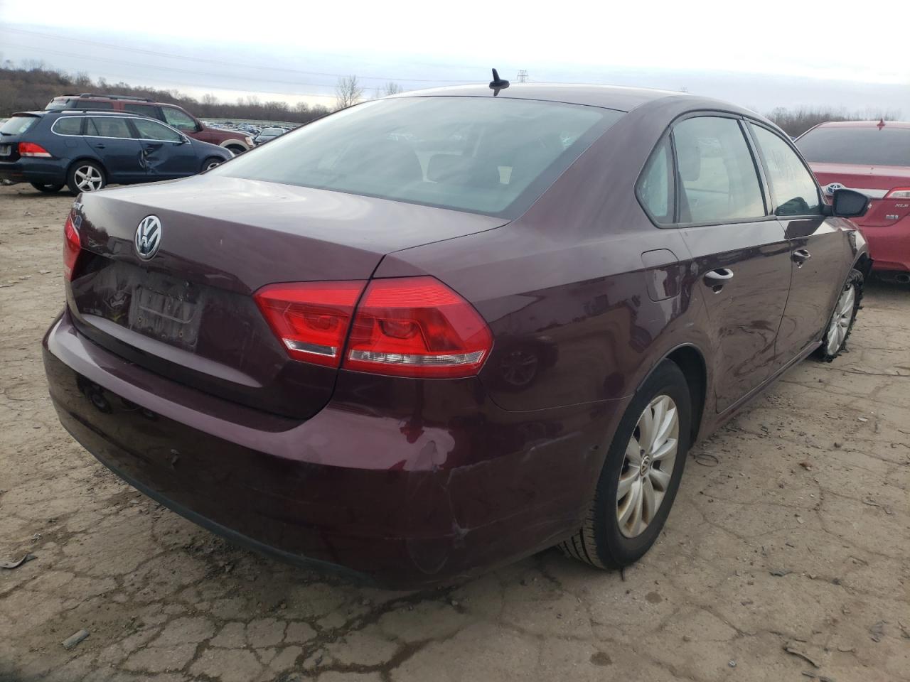 Photo 4 from auction – 2013 VOLKSWAGEN PASSAT S with VIN 1VWAP7A3XDC016628