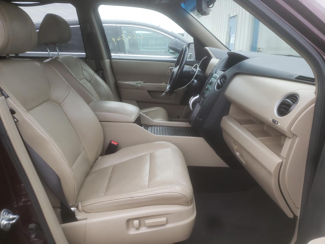 Photo 5 from auction – 2010 HONDA PILOT EXL with VIN 5FNYF4H56AB002802