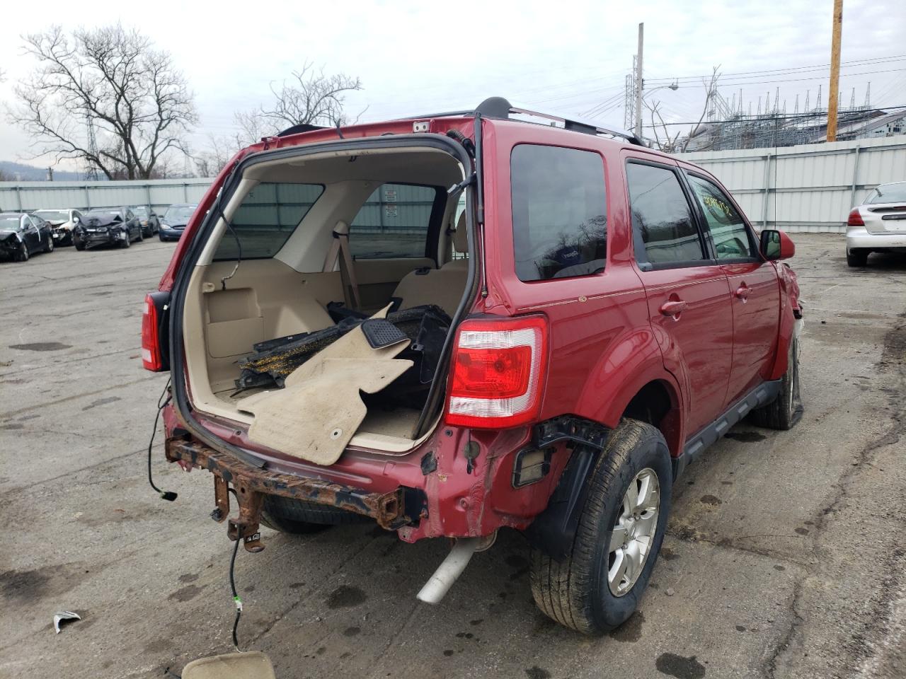 Photo 4 from auction – 2011 FORD ESCAPE LIM with VIN 1FMCU0EG2BKC15969