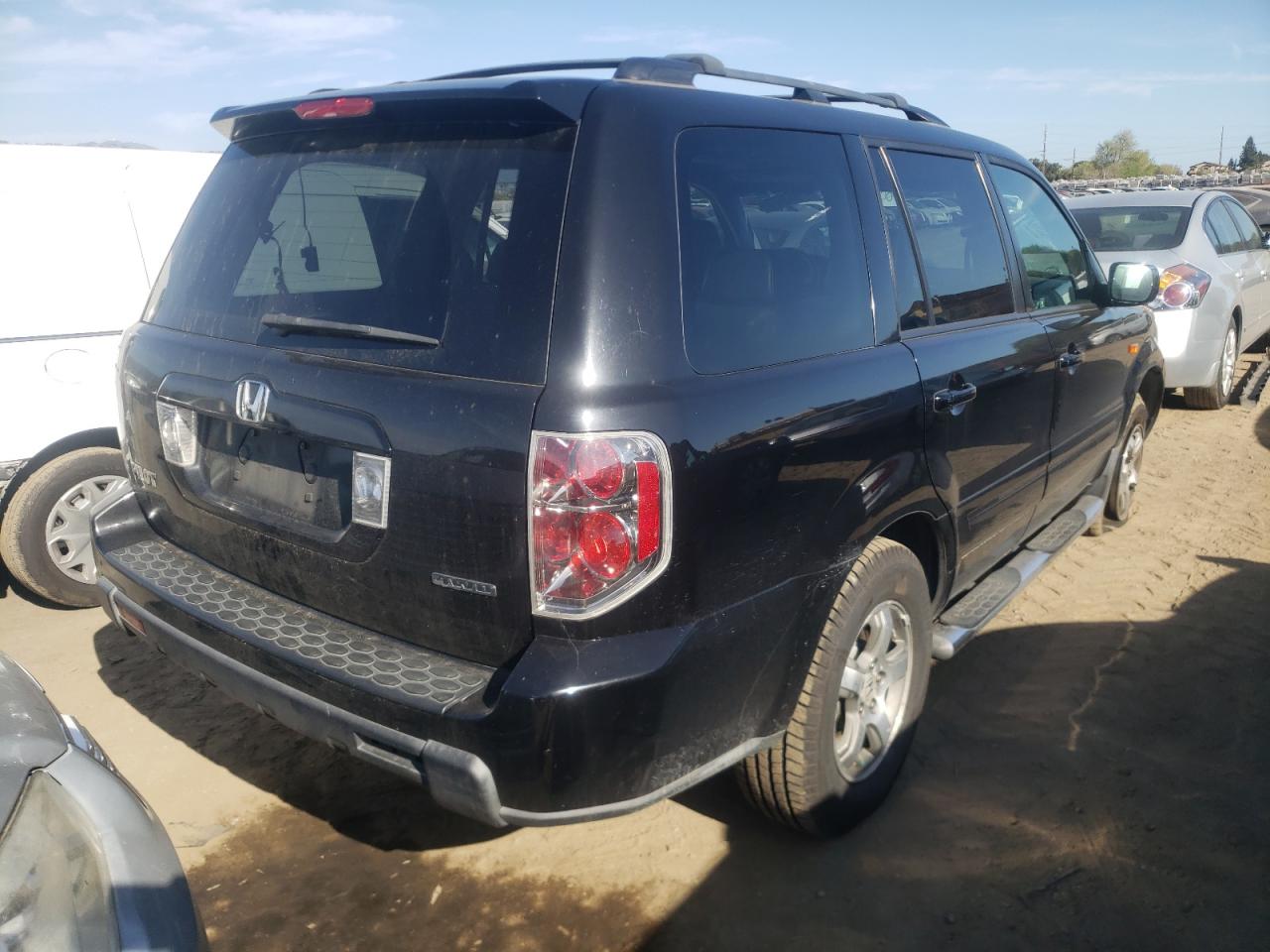 Photo 4 from auction – 2007 HONDA PILOT EXL with VIN 5FNYF18687B031654