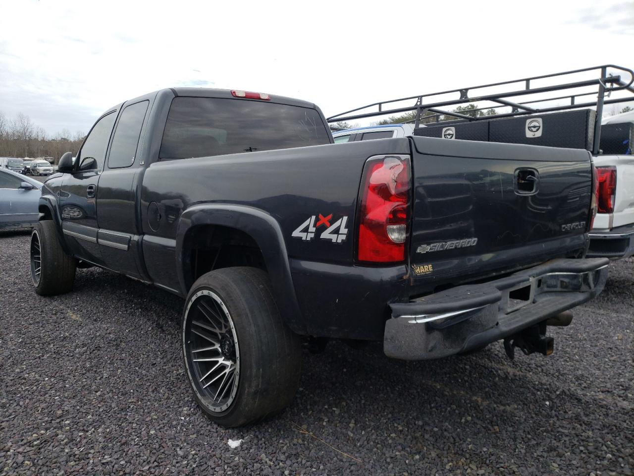 Photo 3 from auction – 2004 CHEVROLET SILVERADO with VIN 1GCHK29U14E339132
